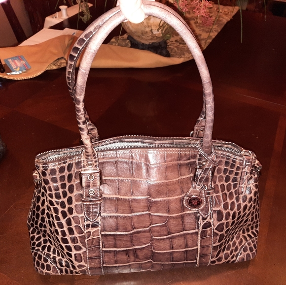 Dooney & Bourke handbag - Picture 4 of 6